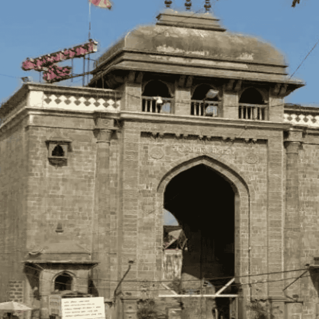 Pune to Tuljapur Cab